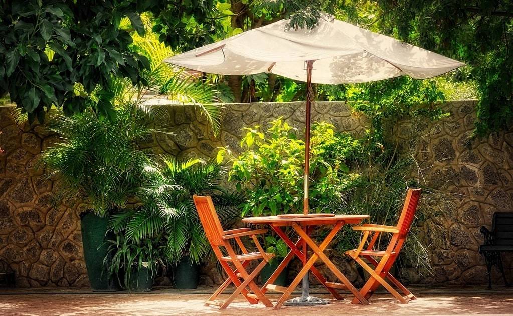 Les bénéfices d'un store banne motorisé pour votre terrasse